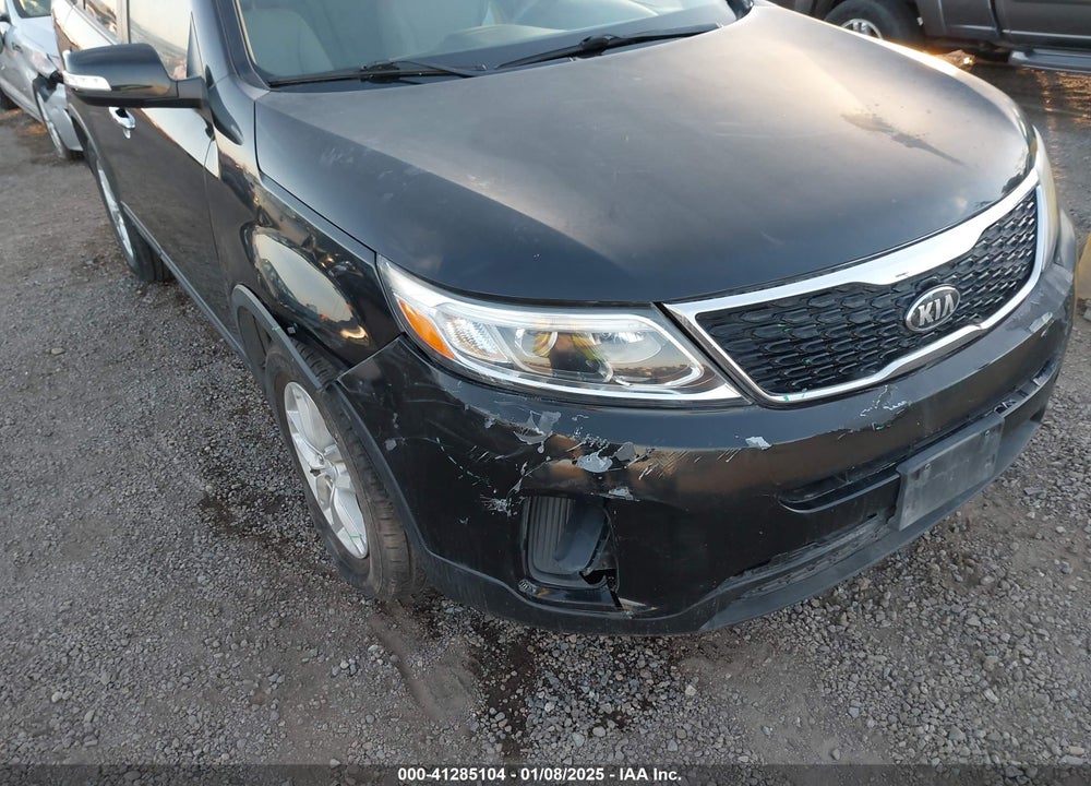 2015 KIA SORENTO LX V6 VIN: 5XYKT4A78FG609729