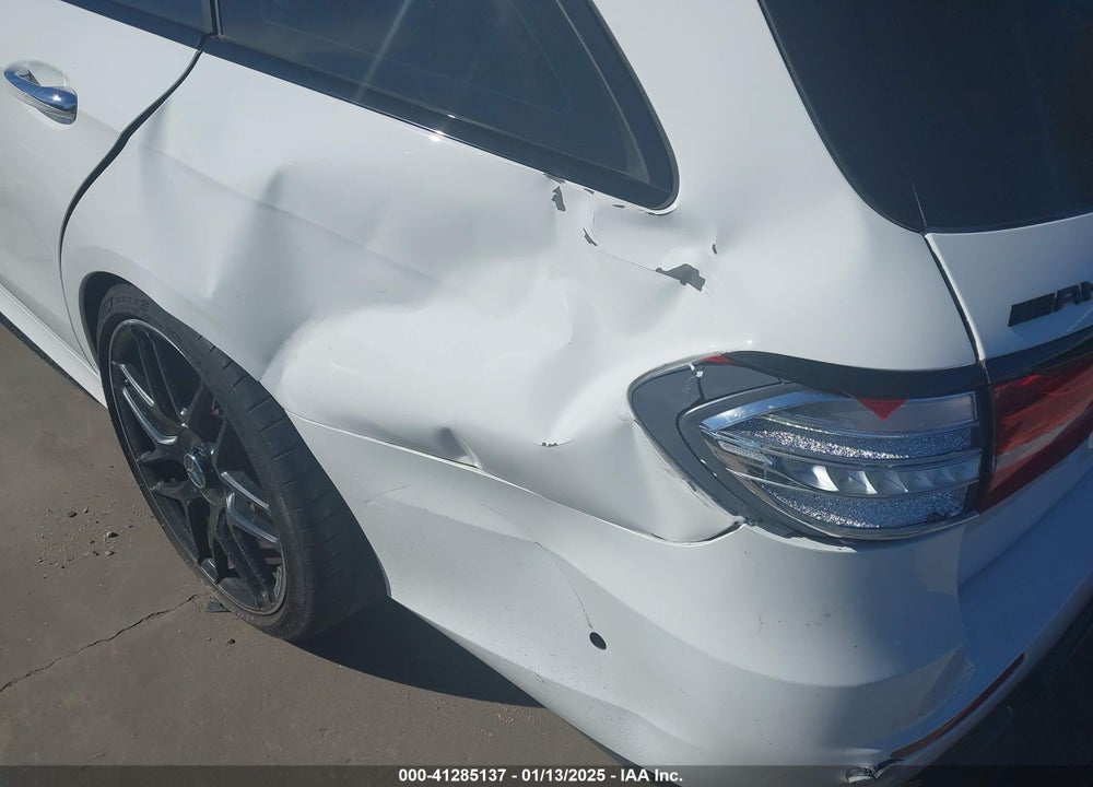 2019 MERCEDES-BENZ AMG E 63 VIN: WDDZH8KB2KA552163