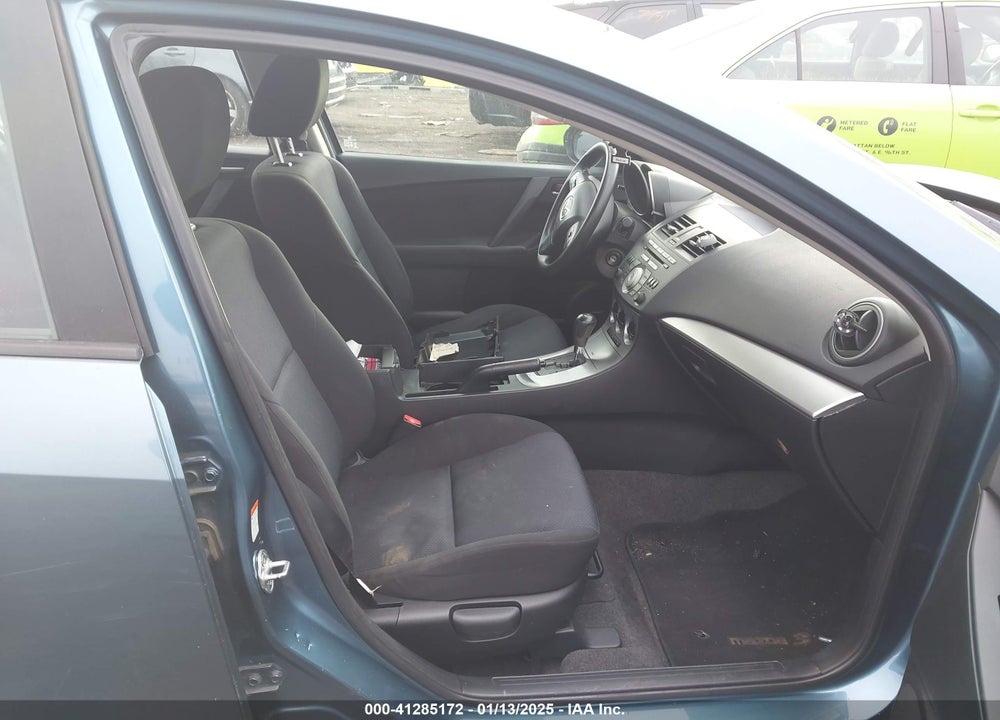 2010 MAZDA 3 I TOURING VIN: JM1BL1SG7A1321609