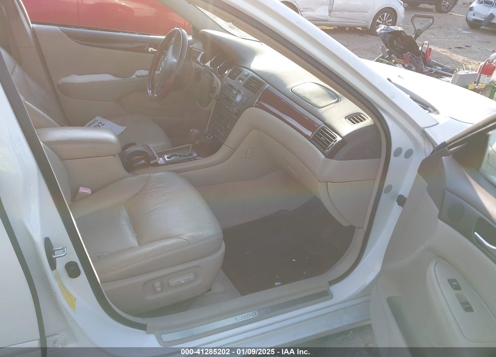 2004 LEXUS ES 330 VIN: JTHBA30G445005553
