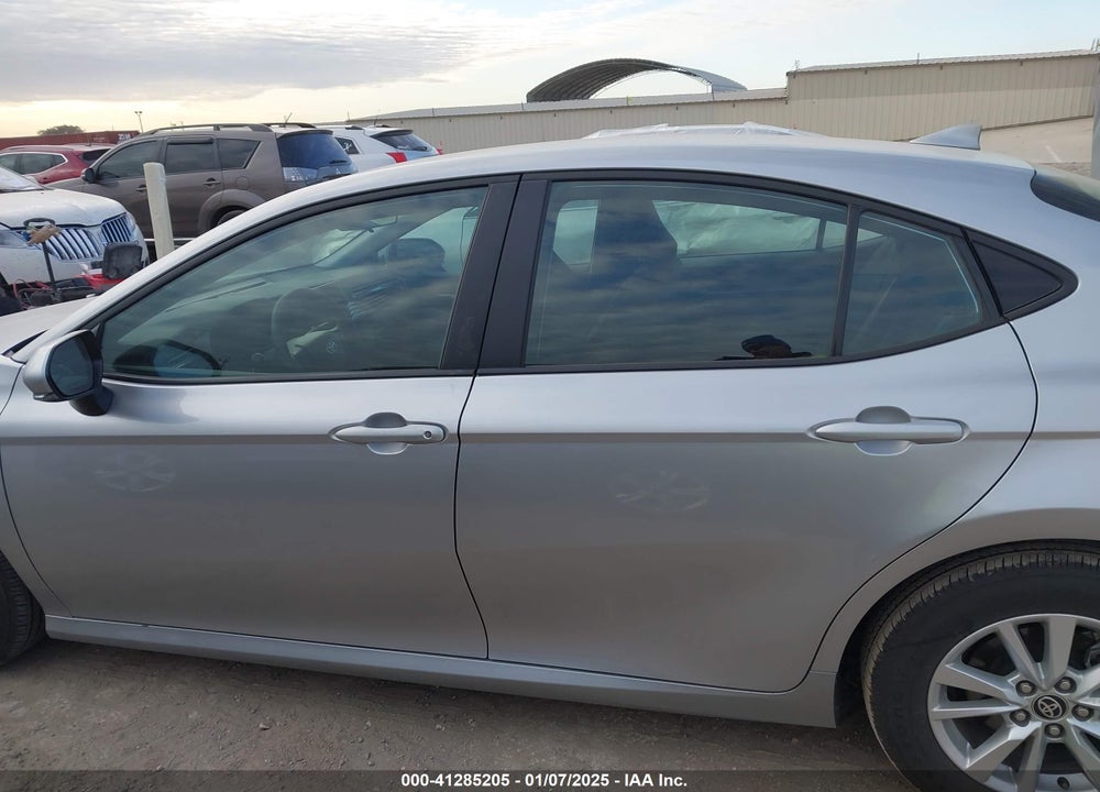 2025 TOYOTA CAMRY LE VIN: 4T1DAACK2SU505952