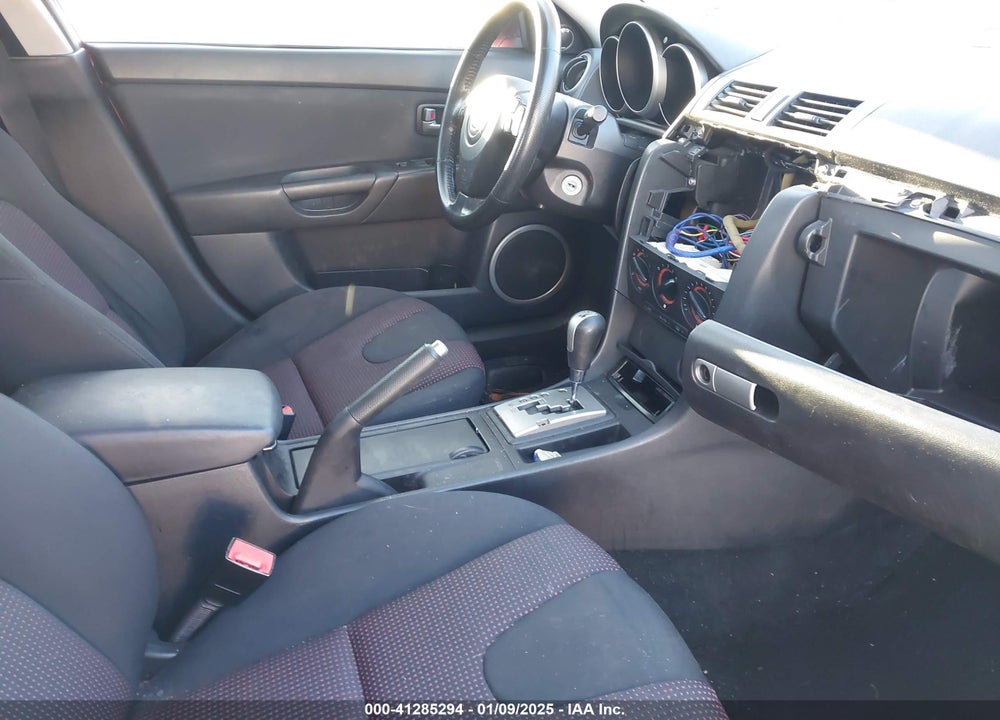 2005 MAZDA 3 S VIN: JM1BK343X51304740