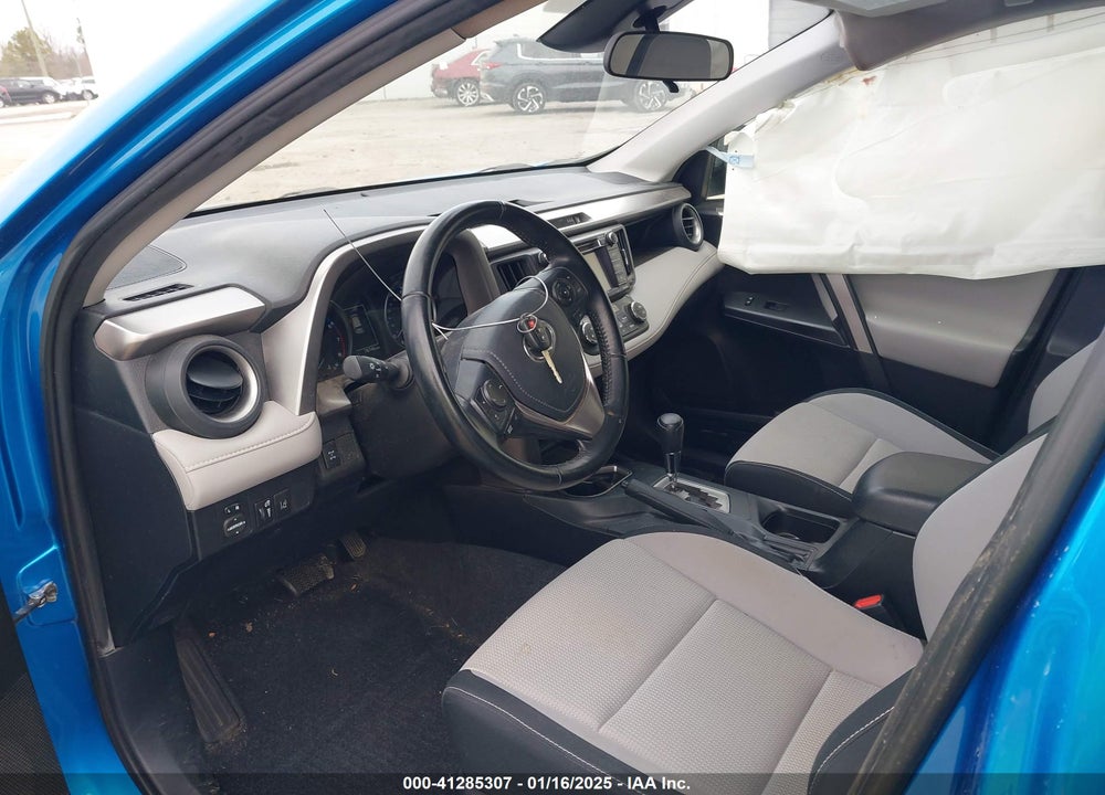 2017 TOYOTA RAV4 XLE VIN: JTMRFREV9HJ703228