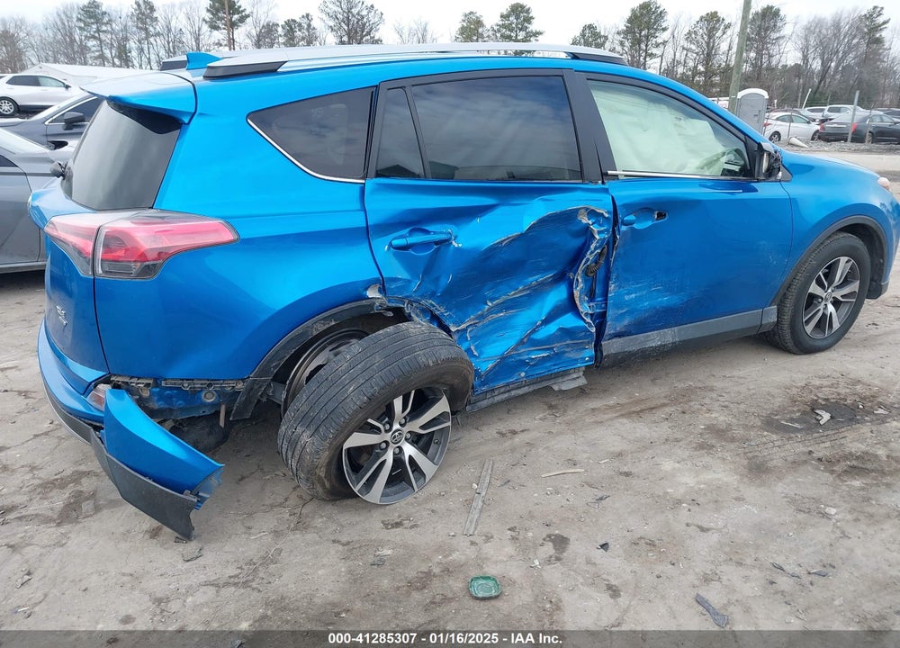 2017 TOYOTA RAV4 XLE VIN: JTMRFREV9HJ703228
