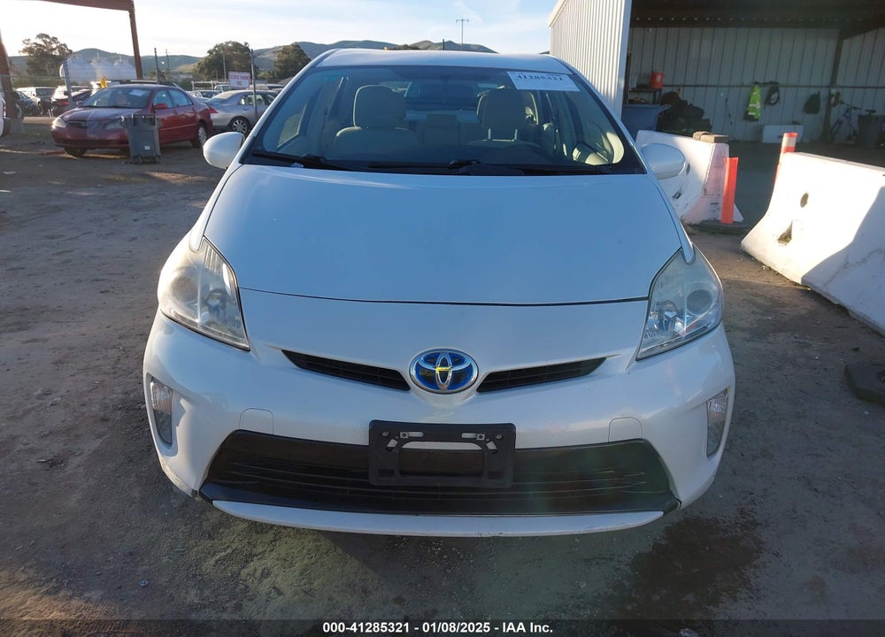 2015 TOYOTA PRIUS TWO VIN: JTDKN3DUXF0462034