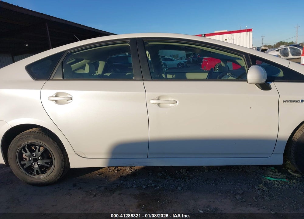 2015 TOYOTA PRIUS TWO VIN: JTDKN3DUXF0462034