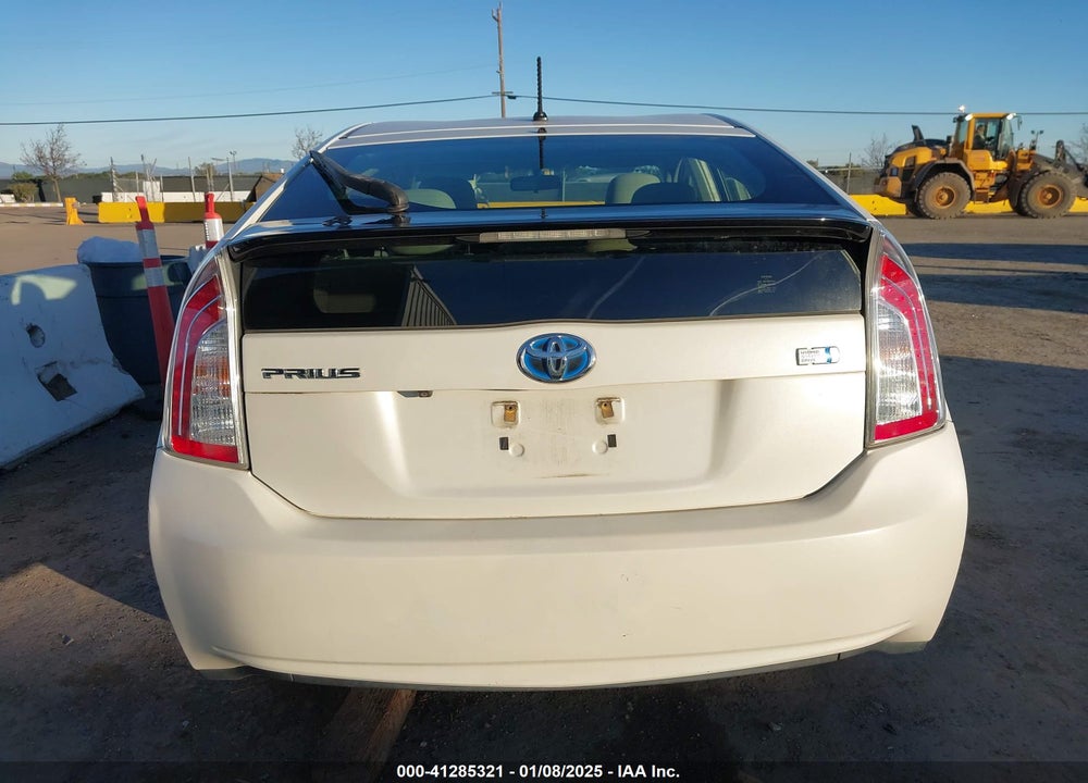 2015 TOYOTA PRIUS TWO VIN: JTDKN3DUXF0462034