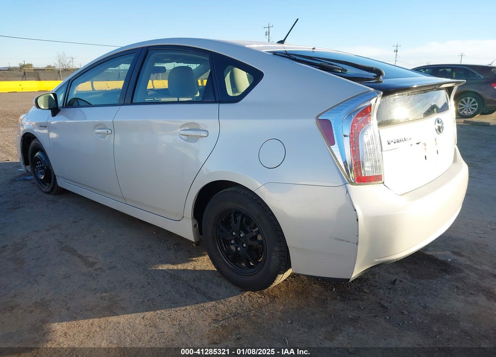 2015 TOYOTA PRIUS TWO VIN: JTDKN3DUXF0462034