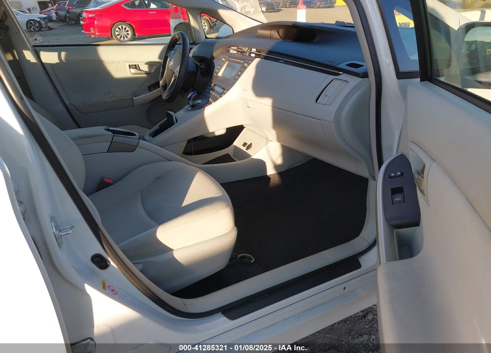 2015 TOYOTA PRIUS TWO VIN: JTDKN3DUXF0462034