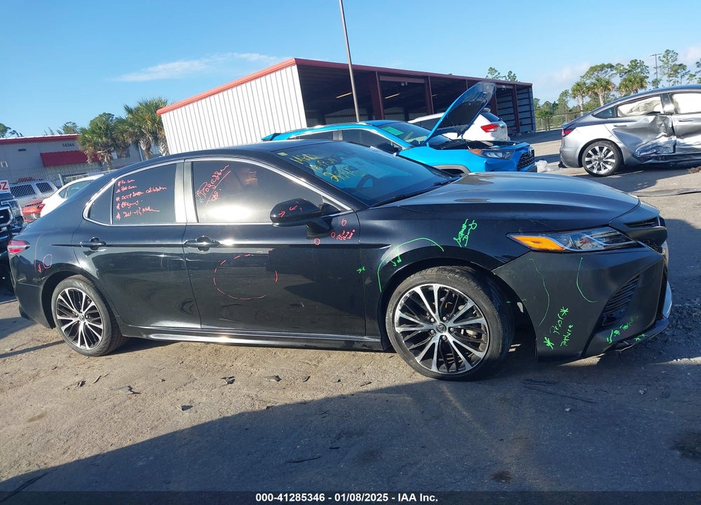 2019 TOYOTA CAMRY VIN: 4T1B11HK5KU212045