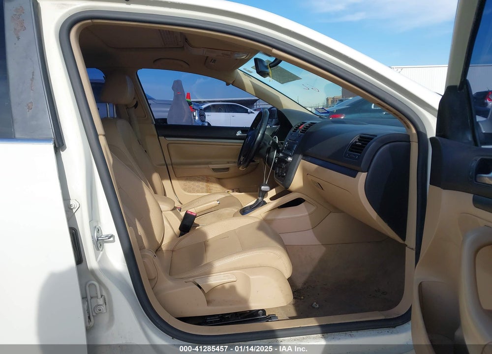 2008 VOLKSWAGEN JETTA SE/SEL VIN: 3VWRM71K38M038008