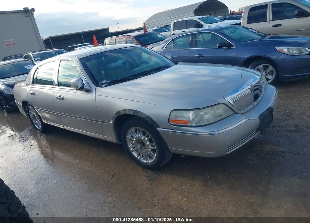 2011 LINCOLN TOWN CAR SIGNATURE LIMITED VIN: 2LNBL8CV1BX761416
