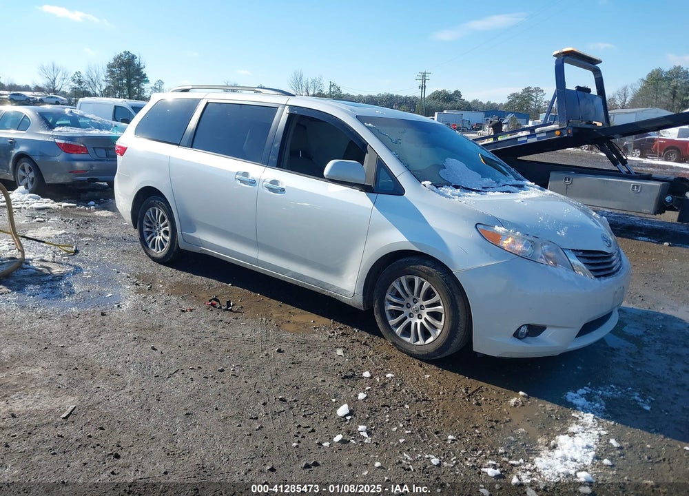 2016 TOYOTA SIENNA XLE PREMIUM 8 PASSENGER VIN: 5TDYK3DC9GS756291