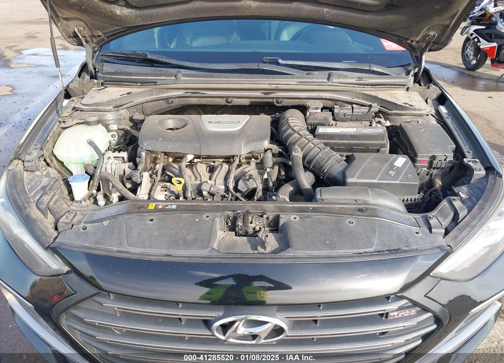 2017 HYUNDAI ELANTRA VIN: KMHD04LB2HU329188