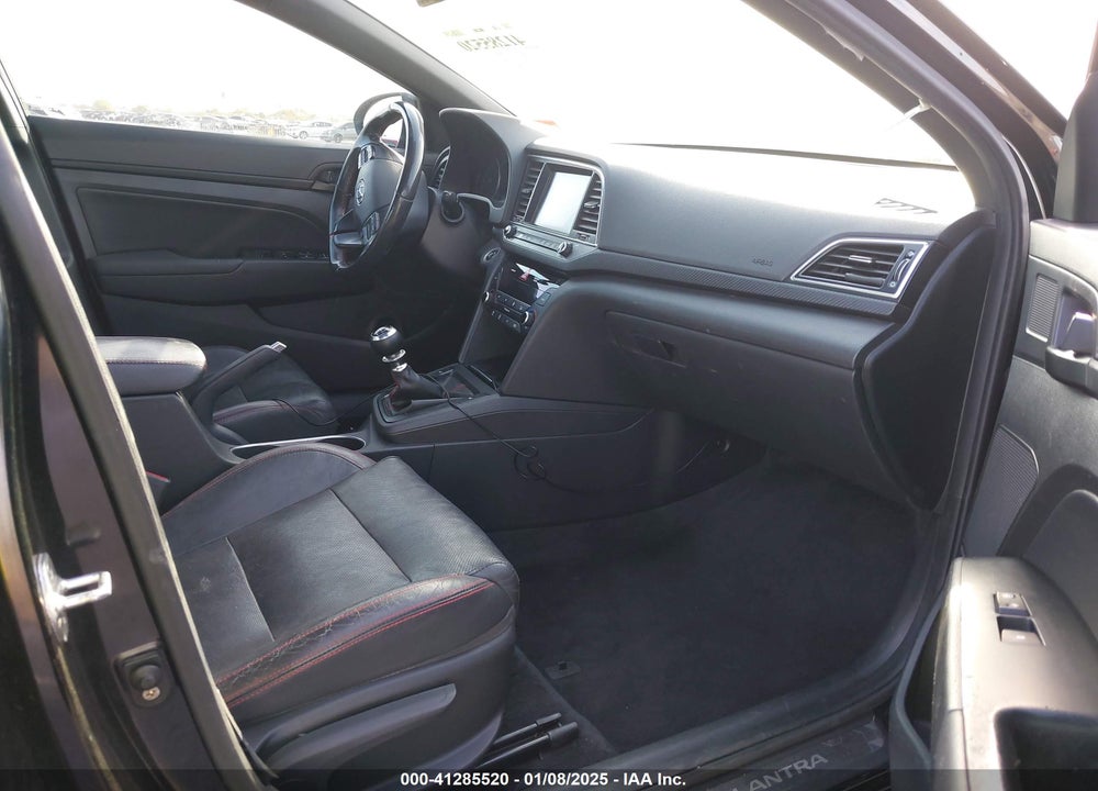 2017 HYUNDAI ELANTRA VIN: KMHD04LB2HU329188