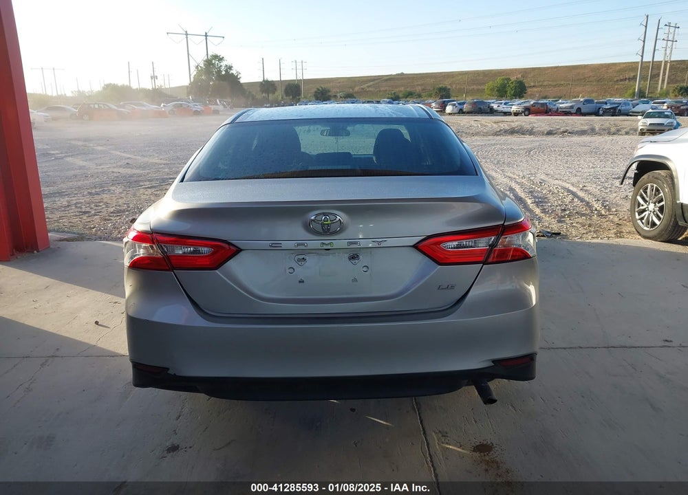 2018 TOYOTA CAMRY VIN: 4T1B11HK6JU580734