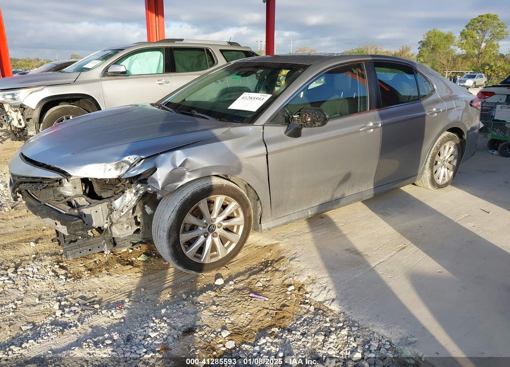 2018 TOYOTA CAMRY VIN: 4T1B11HK6JU580734