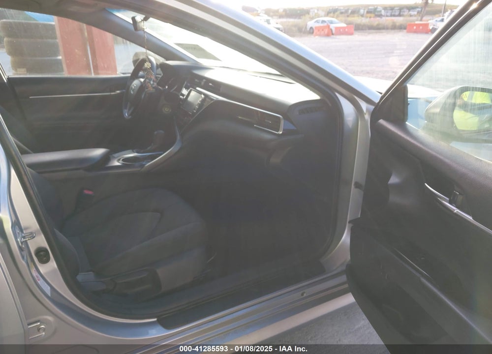 2018 TOYOTA CAMRY VIN: 4T1B11HK6JU580734