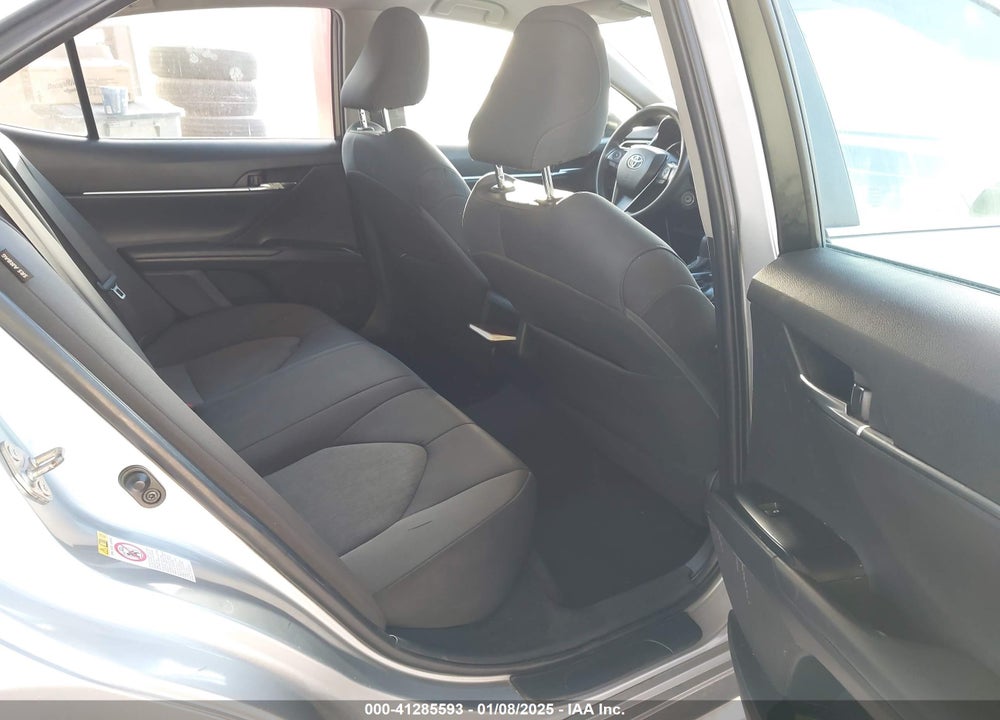 2018 TOYOTA CAMRY VIN: 4T1B11HK6JU580734