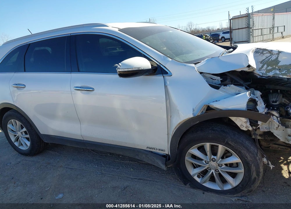 2018 KIA SORENTO 3.3L LX VIN: 5XYPGDA53JG408726