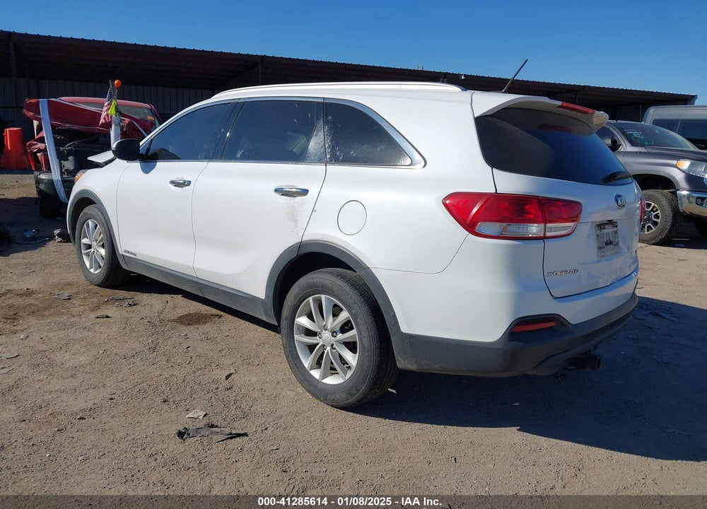 2018 KIA SORENTO 3.3L LX VIN: 5XYPGDA53JG408726