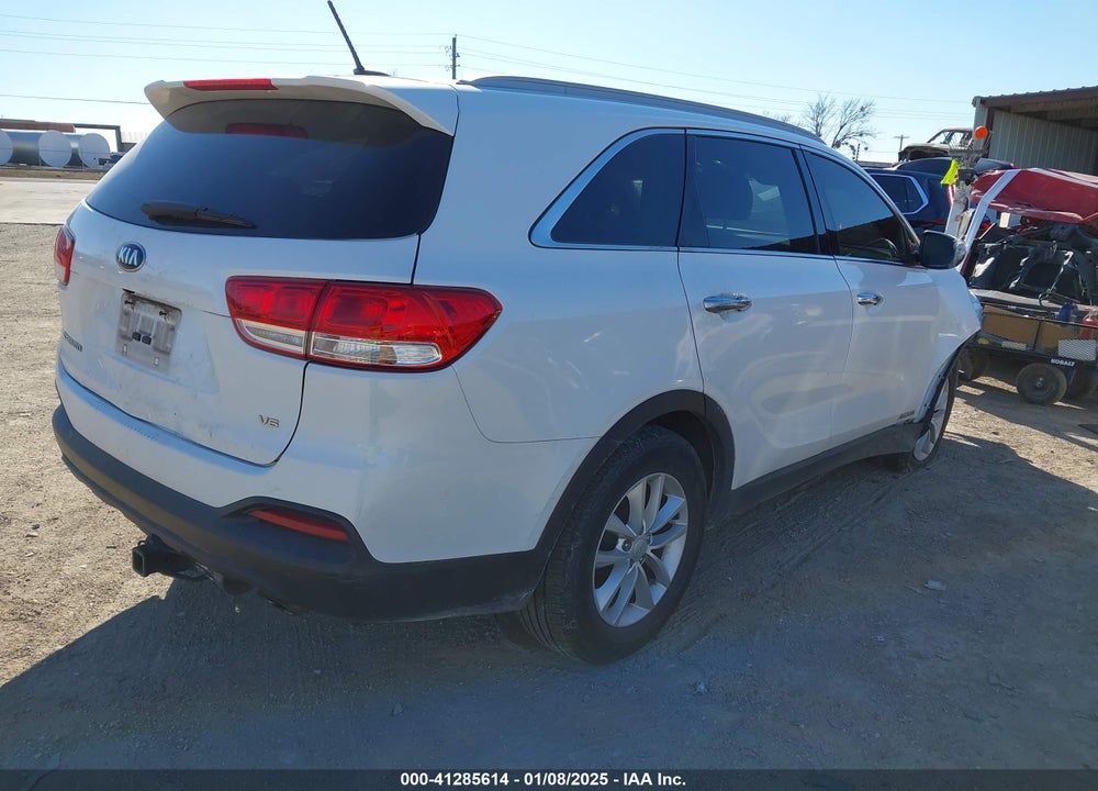 2018 KIA SORENTO 3.3L LX VIN: 5XYPGDA53JG408726