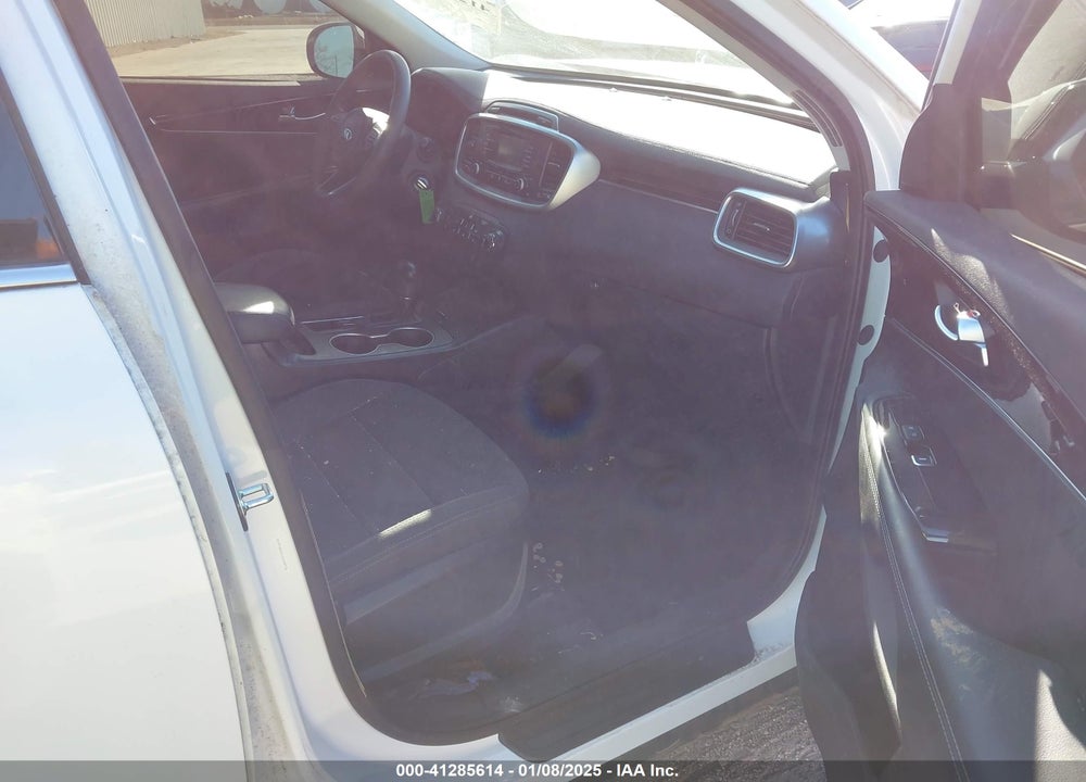2018 KIA SORENTO 3.3L LX VIN: 5XYPGDA53JG408726