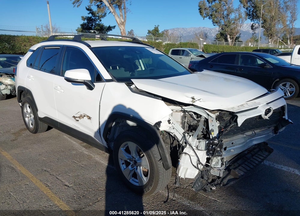 2021 TOYOTA RAV4 XLE VIN: 2T3W1RFV2MC110971