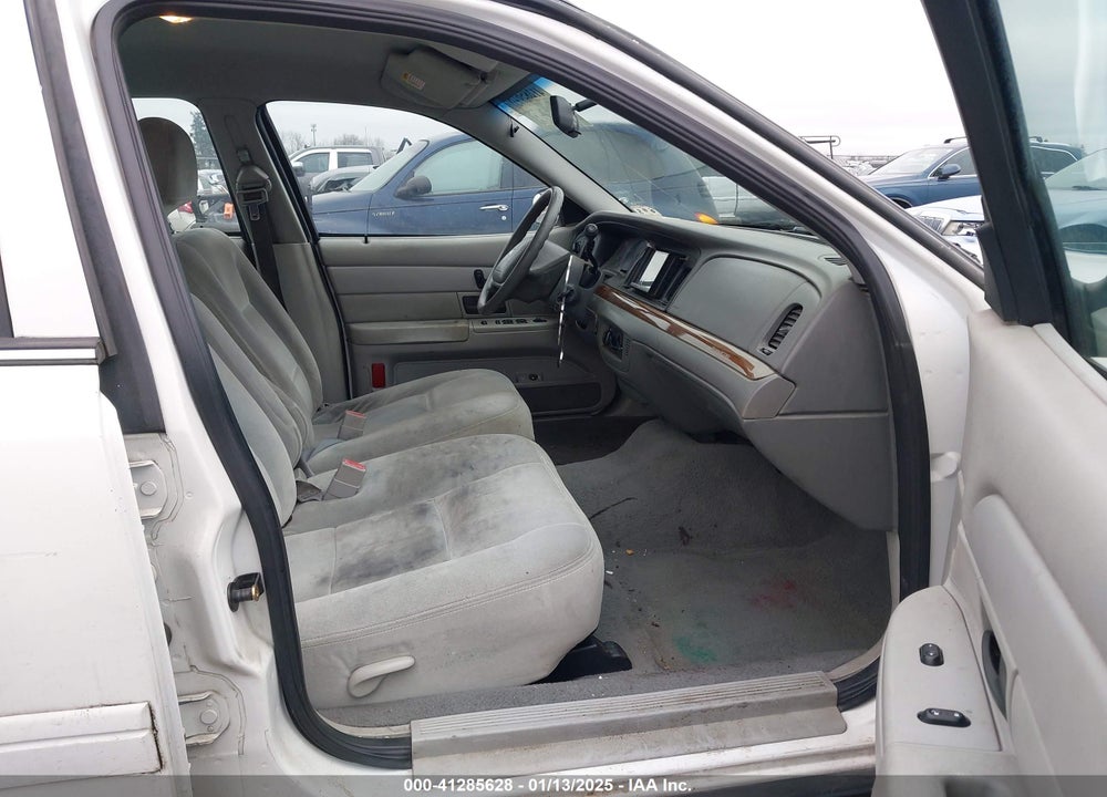 2004 FORD CROWN VICTORIA STANDARD VIN: 2FAFP73W64X118646