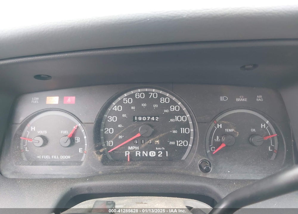 2004 FORD CROWN VICTORIA STANDARD VIN: 2FAFP73W64X118646