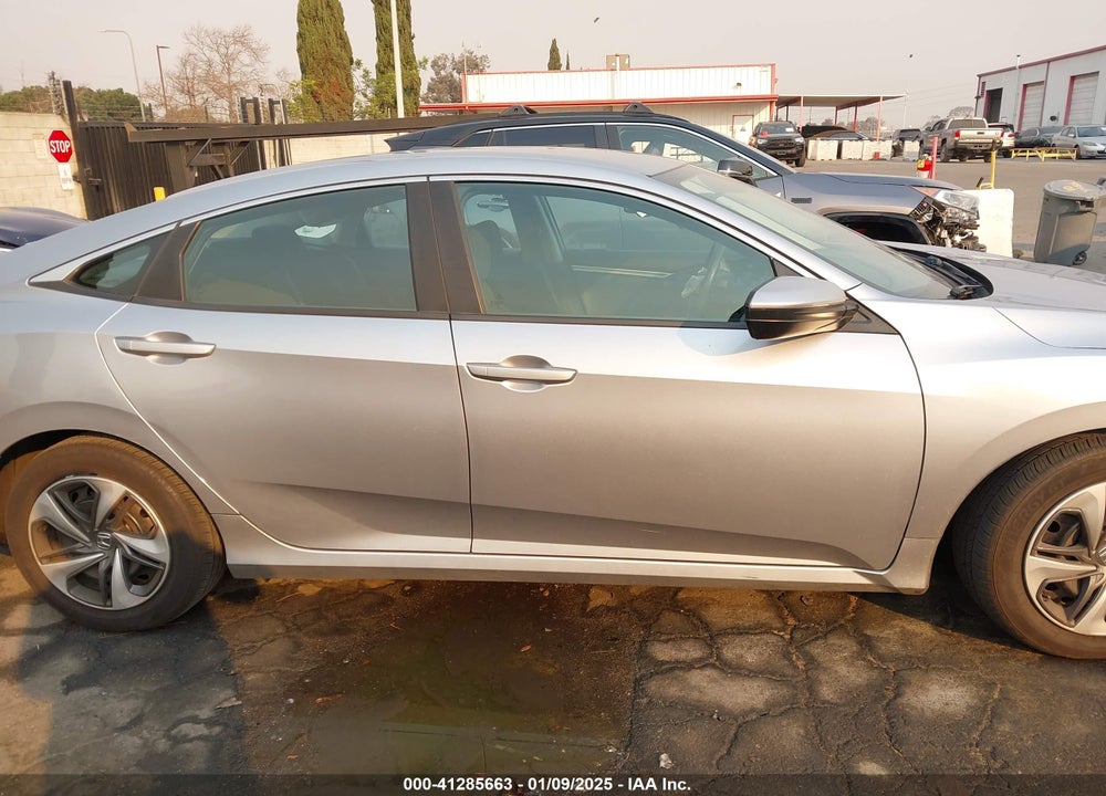 2019 HONDA CIVIC LX VIN: 19XFC2F60KE209905