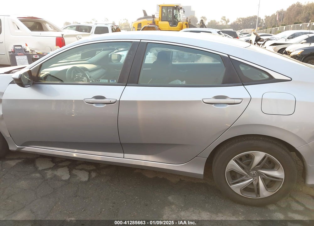 2019 HONDA CIVIC LX VIN: 19XFC2F60KE209905