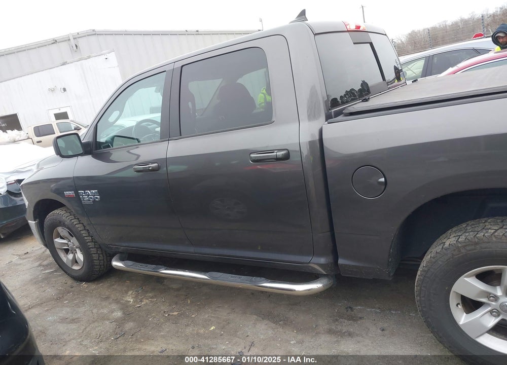 2019 RAM 1500 CLASSIC VIN: 1C6RR7LT8KS654366