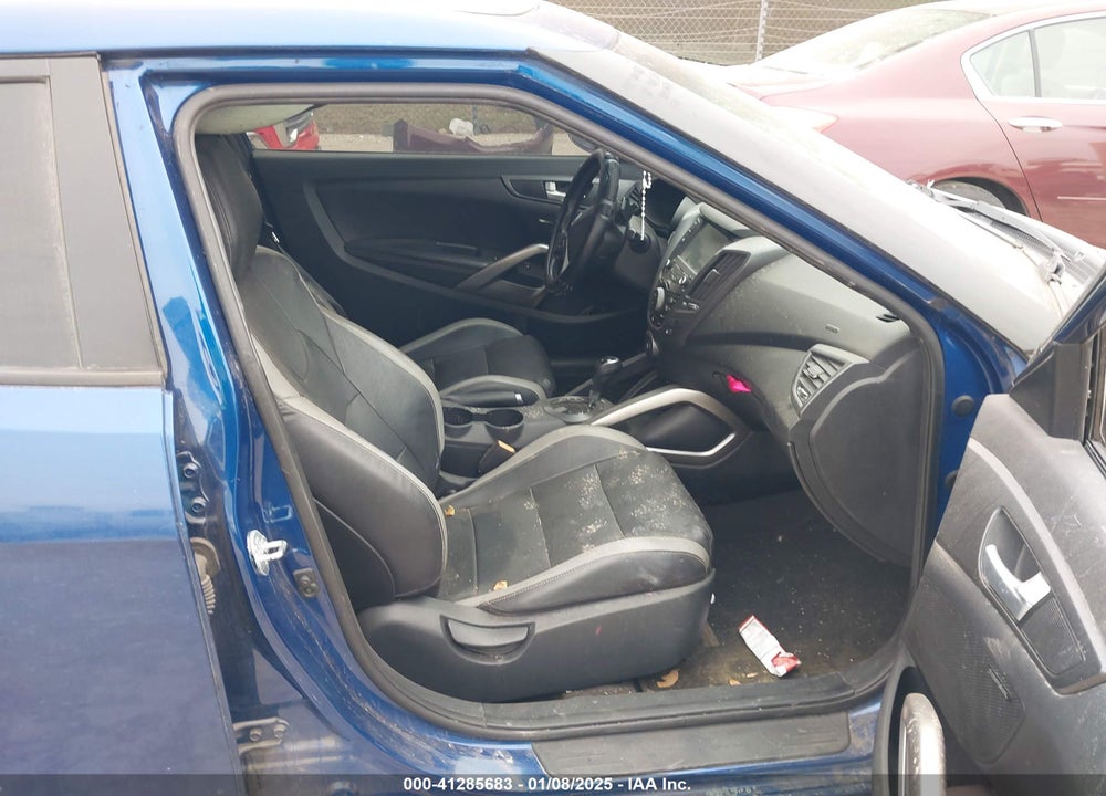 2016 HYUNDAI VELOSTER VIN: KMHTC6AE4GU269621