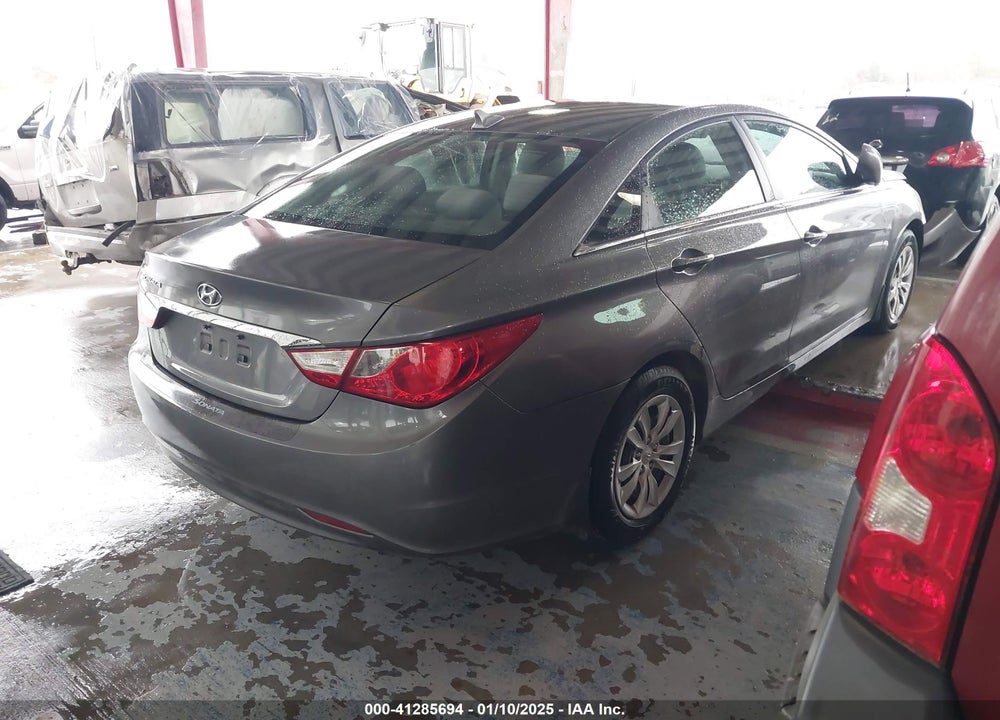 2011 HYUNDAI SONATA VIN: 5NPEB4AC4BH240609