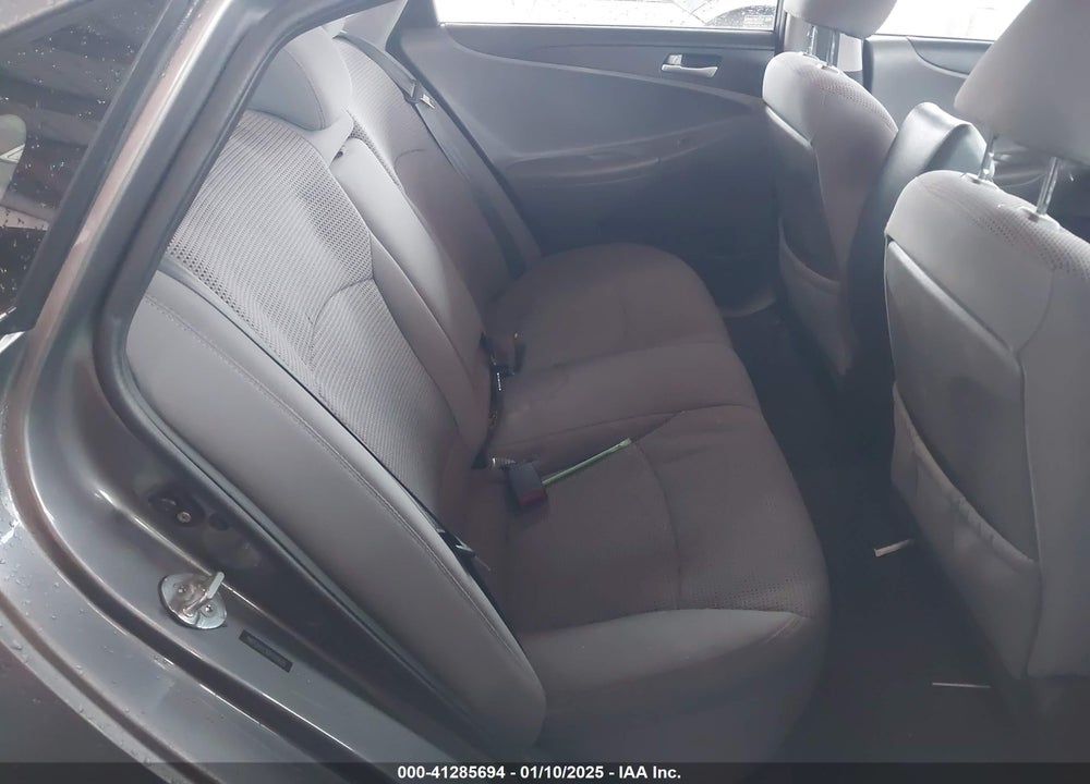 2011 HYUNDAI SONATA VIN: 5NPEB4AC4BH240609