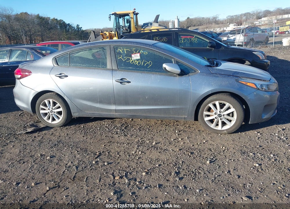 2017 KIA FORTE VIN: 3KPFL4A78HE022206