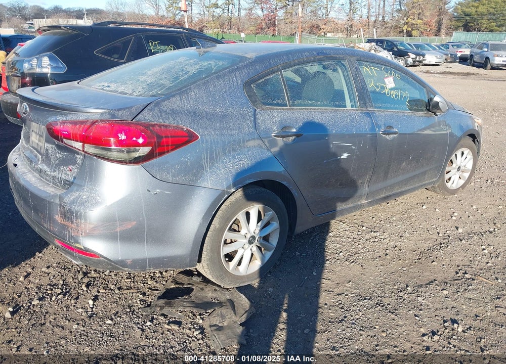 2017 KIA FORTE VIN: 3KPFL4A78HE022206