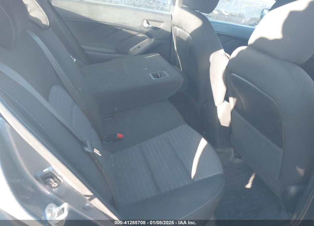 2017 KIA FORTE VIN: 3KPFL4A78HE022206
