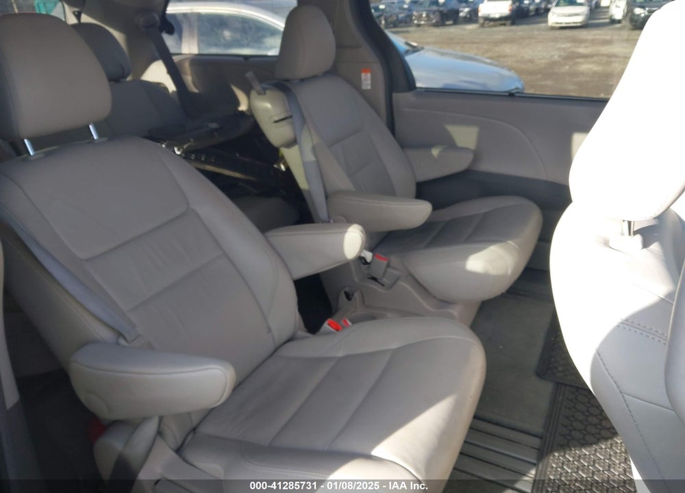 2016 TOYOTA SIENNA XLE LIMITED VIN: 5TDYK3DC7GS727503