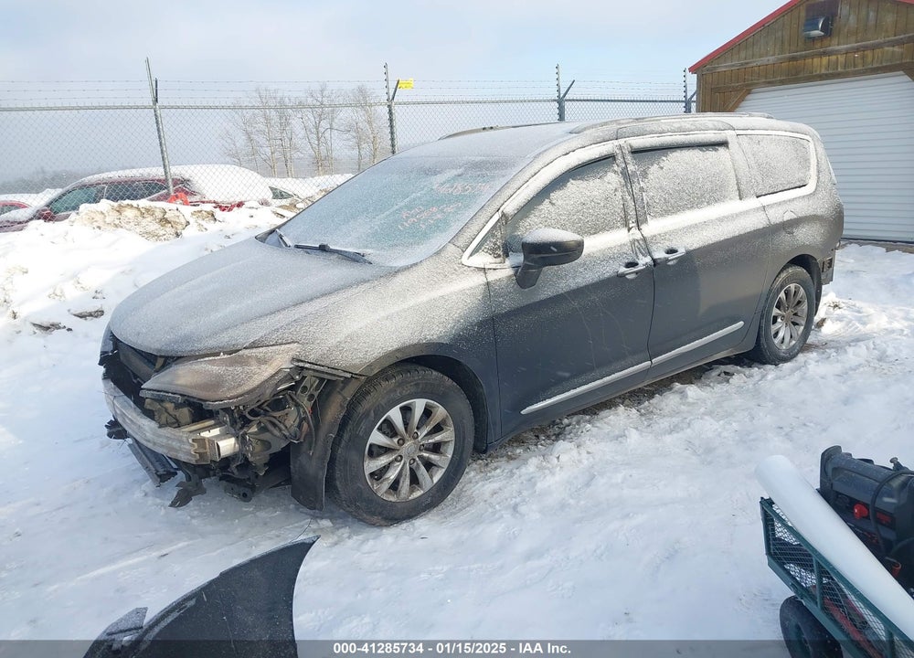 2017 CHRYSLER PACIFICA TOURING L VIN: 2C4RC1BG0HR544093