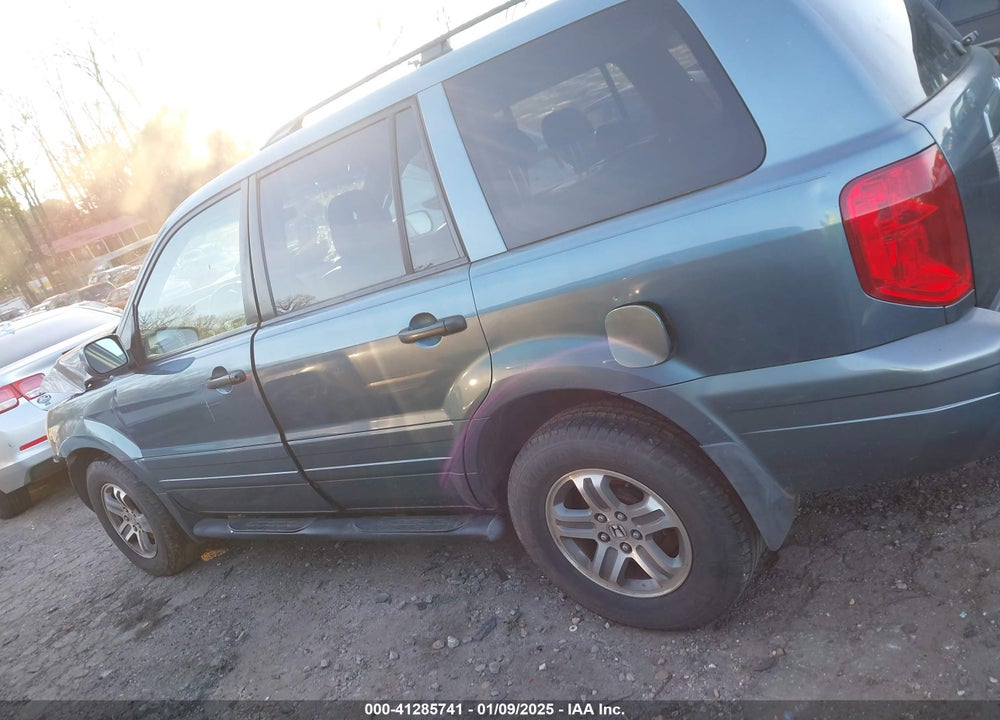 2005 HONDA PILOT EX-L VIN: 2HKYF185X5H533653