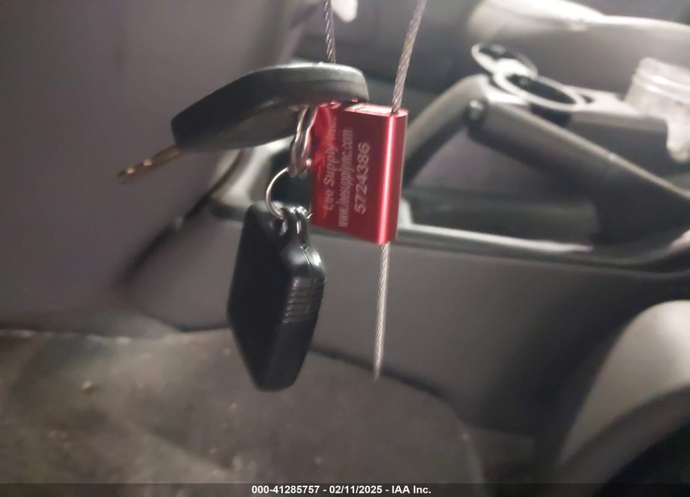2002 FORD ESCAPE XLT VIN: 1FMCU04112KA93697