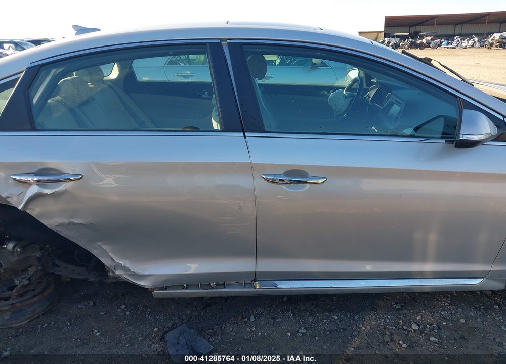 2017 HYUNDAI SONATA VIN: 5NPE34AF4HH470327