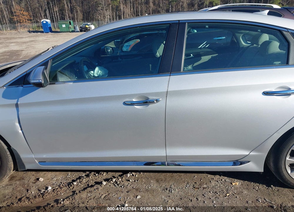 2017 HYUNDAI SONATA VIN: 5NPE34AF4HH470327