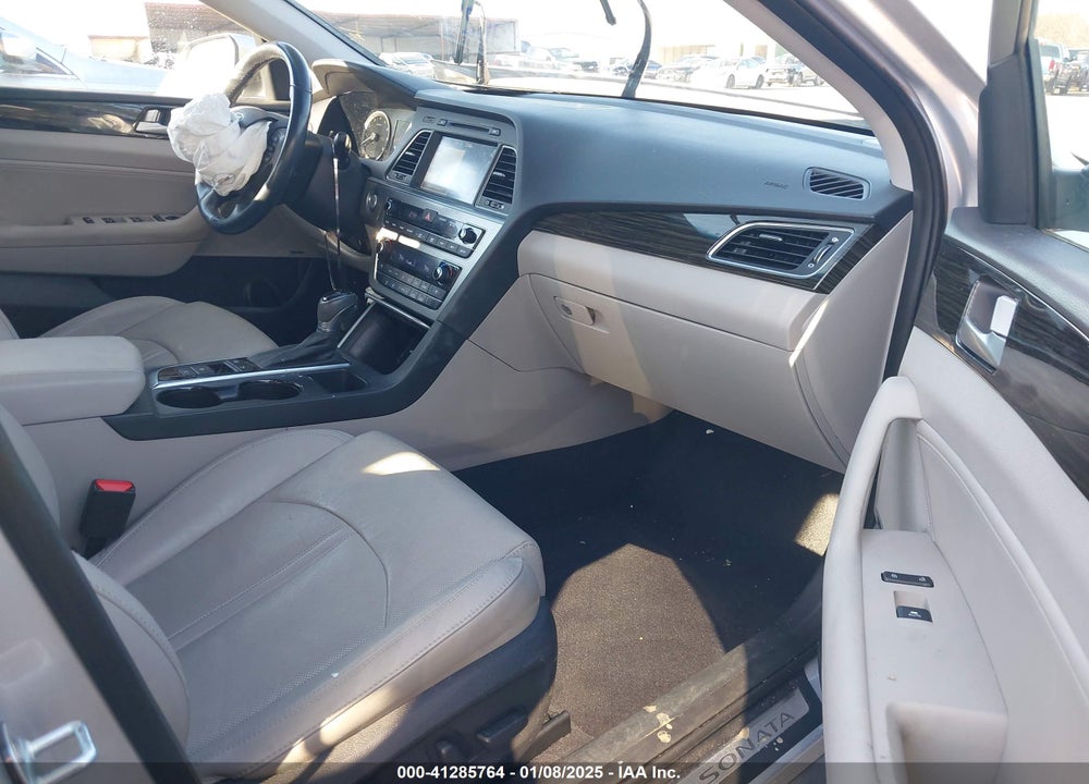 2017 HYUNDAI SONATA VIN: 5NPE34AF4HH470327