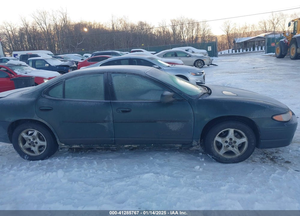 2001 PONTIAC GRAND PRIX SE VIN: 1G2WK52J21F204244