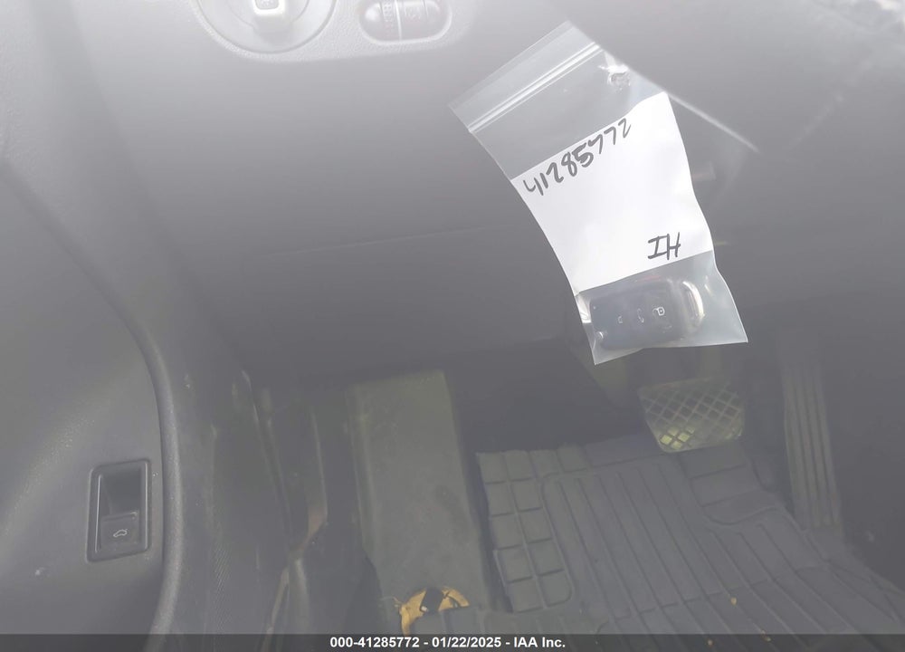 2012 VOLKSWAGEN JETTA 2.5L SE VIN: 3VWDP7AJ5CM030025