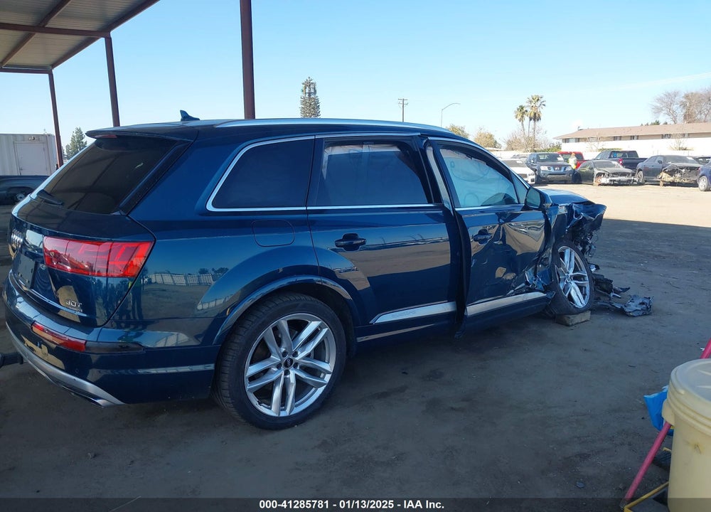 2018 AUDI Q7 3.0T PREMIUM VIN: WA1VAAF77JD031568