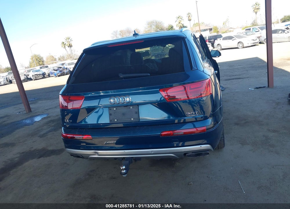 2018 AUDI Q7 3.0T PREMIUM VIN: WA1VAAF77JD031568
